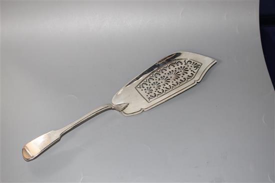 A George IV pierced silver fiddle pattern fish slice, by Lias, Lias & Lias, London, 1829,